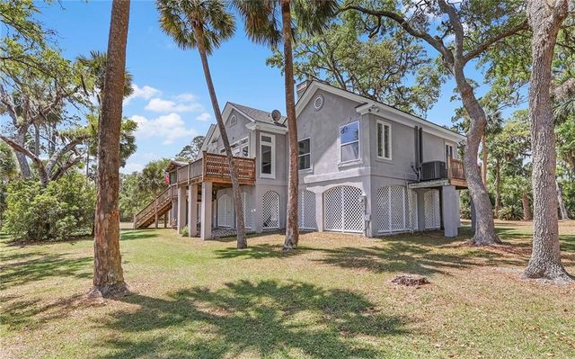 1036 Kittles Island Drive SE, Darien, GA 31305