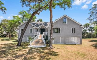 1036 Kittles Island Drive SE, Darien, GA 31305
