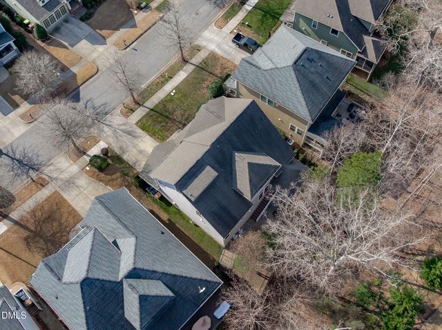 621 Ancient Oaks Drive, Holly Springs, NC 27540