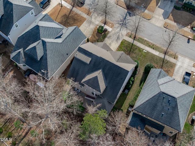 621 Ancient Oaks Drive, Holly Springs, NC 27540