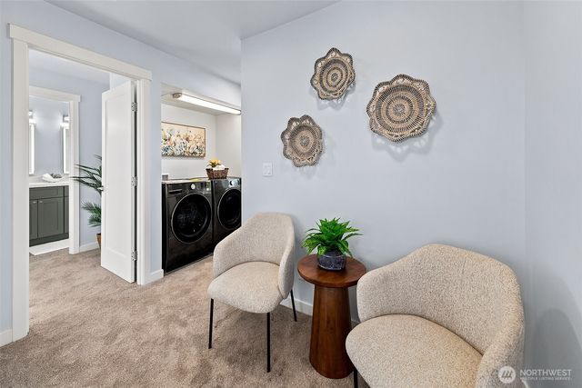 332 NE Elk Place, Seattle, WA 98115