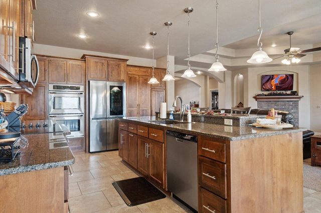 1205 N Bay Meadow Court, Nixa, MO 65714