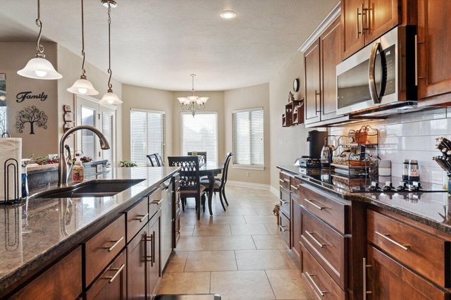 1205 N Bay Meadow Court, Nixa, MO 65714