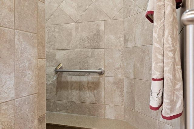 1205 N Bay Meadow Court, Nixa, MO 65714