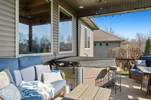 1205 N Bay Meadow Court, Nixa, MO 65714