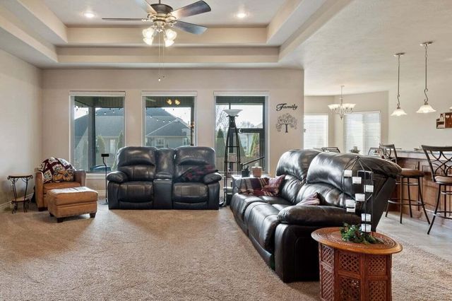 1205 N Bay Meadow Court, Nixa, MO 65714