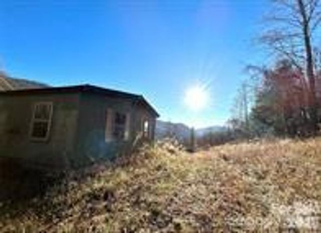 108 Lanning Road, Clyde, NC 28721