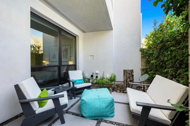 890 Cameron Center Drive, Palm Springs, CA 92264