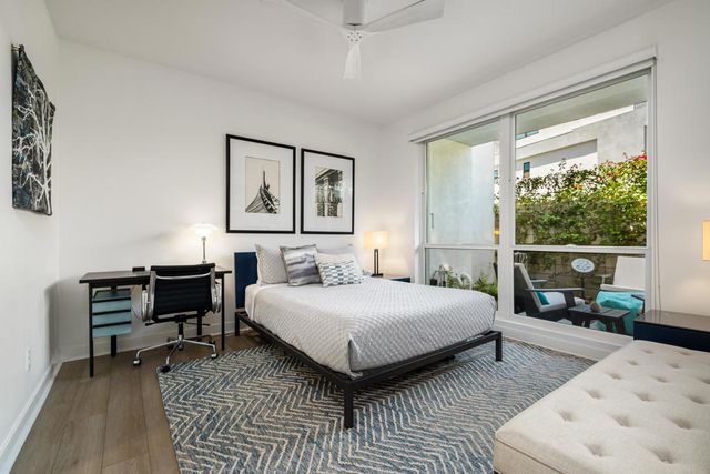 890 Cameron Center Drive, Palm Springs, CA 92264