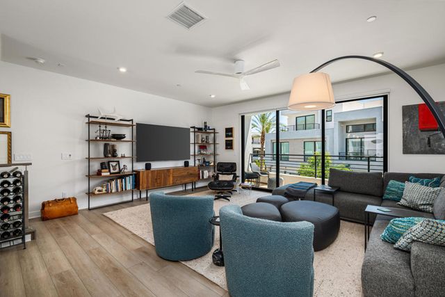 890 Cameron Center Drive, Palm Springs, CA 92264