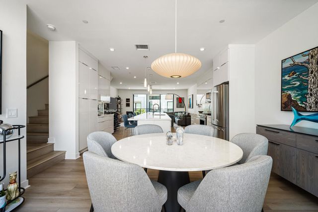 890 Cameron Center Drive, Palm Springs, CA 92264