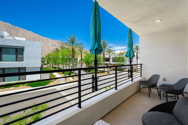 890 Cameron Center Drive, Palm Springs, CA 92264