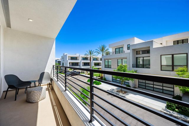 890 Cameron Center Drive, Palm Springs, CA 92264