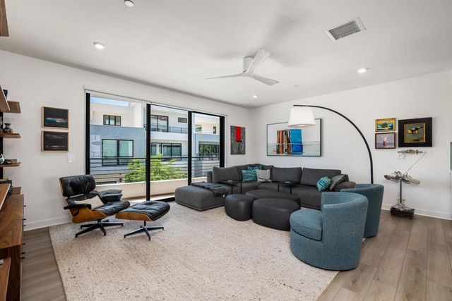 890 Cameron Center Drive, Palm Springs, CA 92264