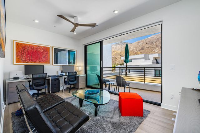 890 Cameron Center Drive, Palm Springs, CA 92264
