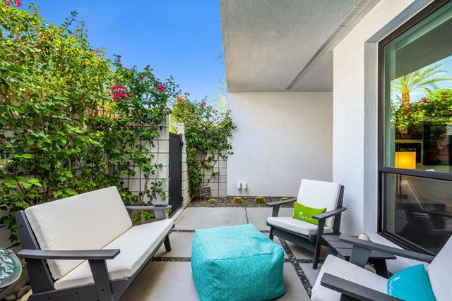 890 Cameron Center Drive, Palm Springs, CA 92264