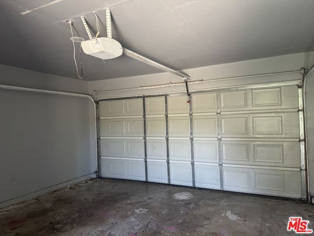 6556 Forbes Avenue, Van Nuys (los Angeles), CA 91406