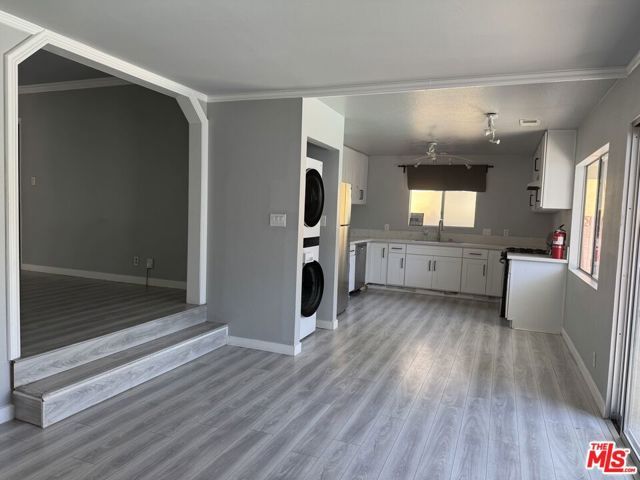 6556 Forbes Avenue, Van Nuys (los Angeles), CA 91406