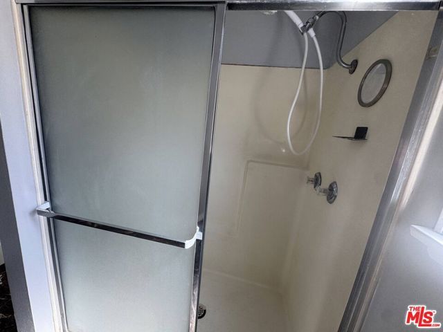 6556 Forbes Avenue, Van Nuys (los Angeles), CA 91406