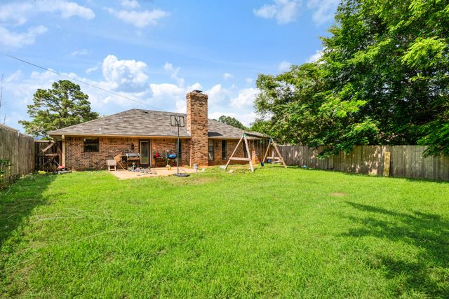 2630 Kessler Drive, Paris, TX 75460