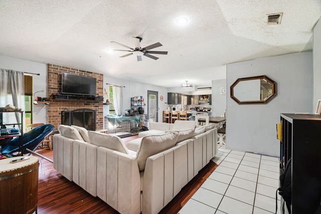 2630 Kessler Drive, Paris, TX 75460