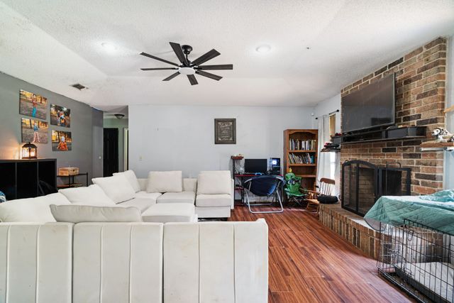 2630 Kessler Drive, Paris, TX 75460