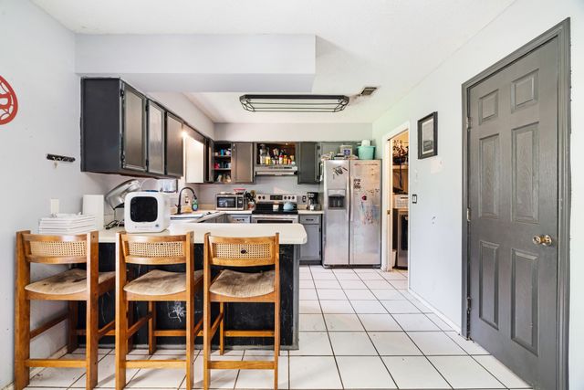 2630 Kessler Drive, Paris, TX 75460