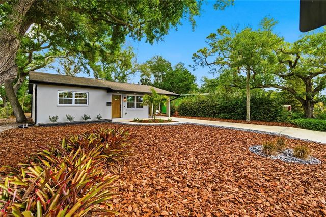 8051 26TH AVENUE N, St Petersburg, FL 33710