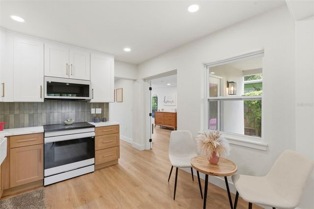 8051 26TH AVENUE N, St Petersburg, FL 33710