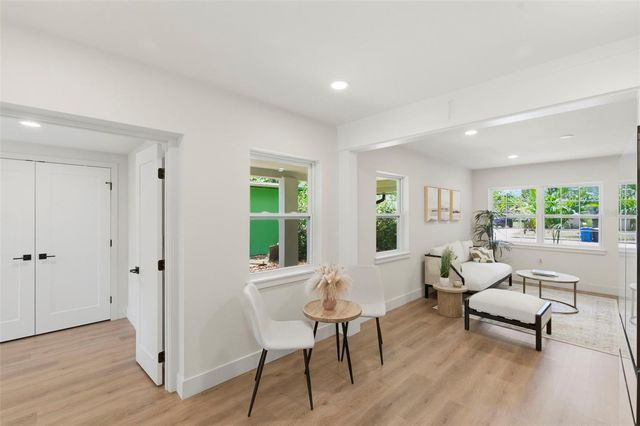 8051 26TH AVENUE N, St Petersburg, FL 33710