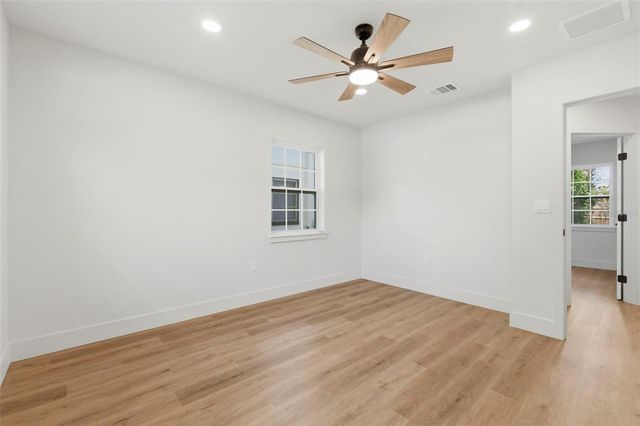 8051 26TH AVENUE N, St Petersburg, FL 33710