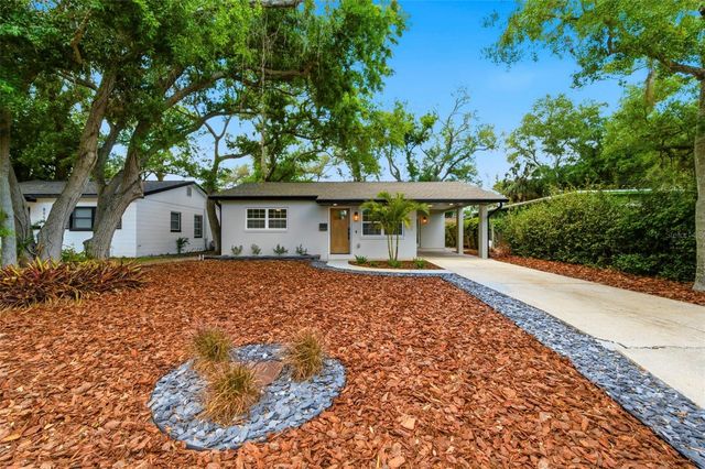 8051 26TH AVENUE N, St Petersburg, FL 33710