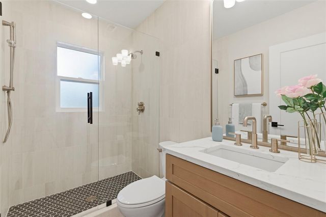 8051 26TH AVENUE N, St Petersburg, FL 33710