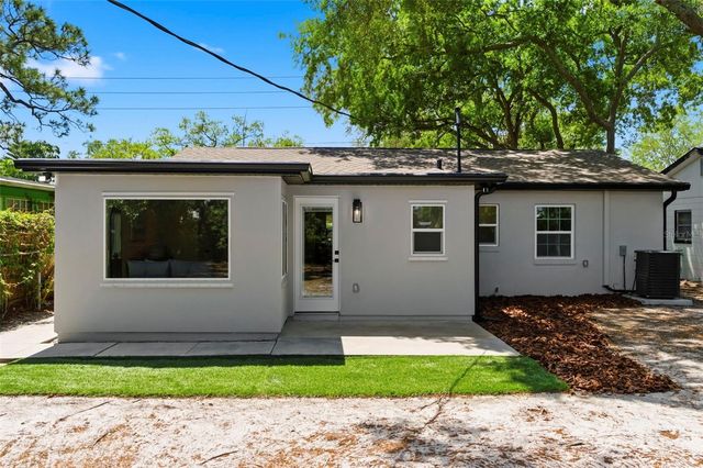 8051 26TH AVENUE N, St Petersburg, FL 33710