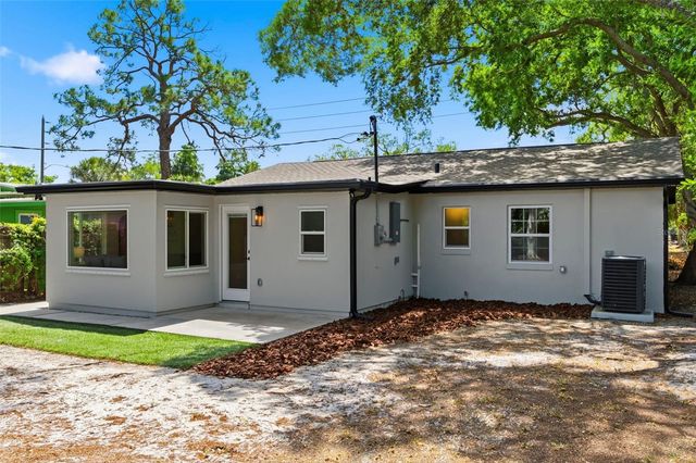 8051 26TH AVENUE N, St Petersburg, FL 33710