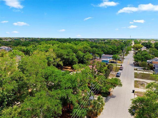 8051 26TH AVENUE N, St Petersburg, FL 33710