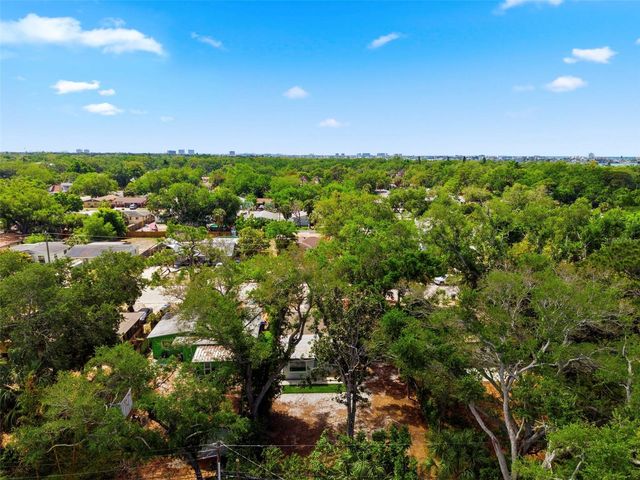 8051 26TH AVENUE N, St Petersburg, FL 33710