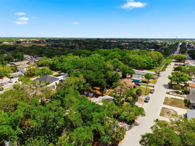 8051 26TH AVENUE N, St Petersburg, FL 33710