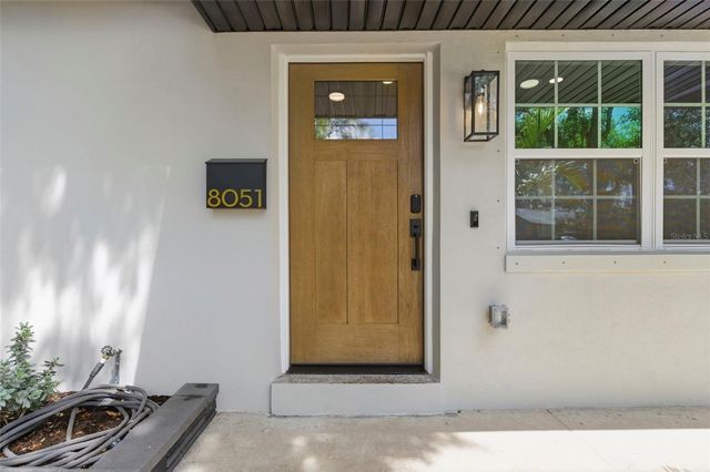 8051 26TH AVENUE N, St Petersburg, FL 33710