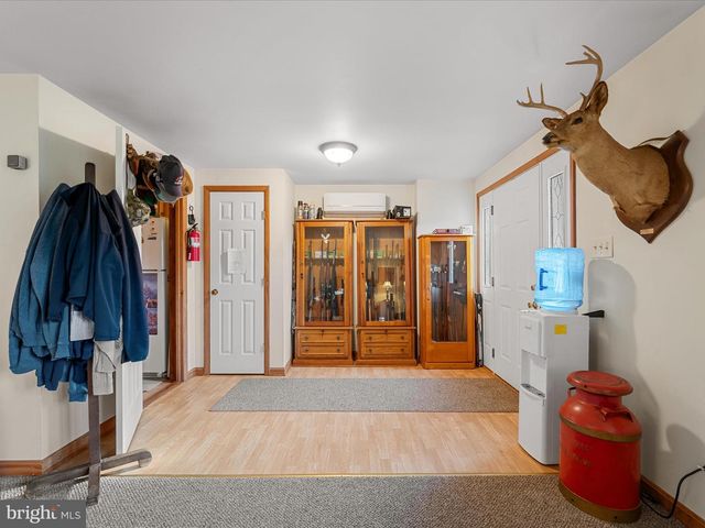 10260 TROUT RUN RD, Wardensville, WV 26851