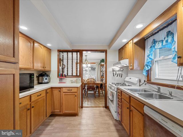 10260 TROUT RUN RD, Wardensville, WV 26851