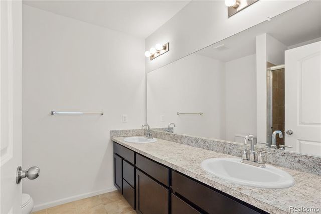 478 N Wixom Road, Wixom, MI 48393