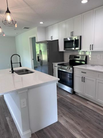 14495 SW 79TH AVENUE ROAD, Ocala, FL 34473