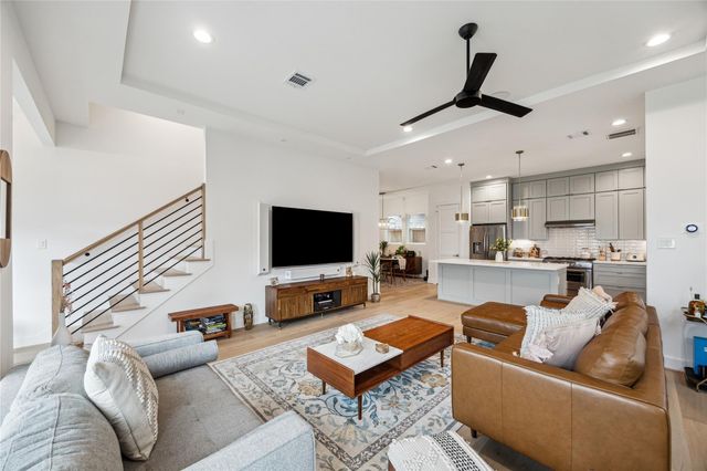 2012 Welch Street, Houston, TX 77019