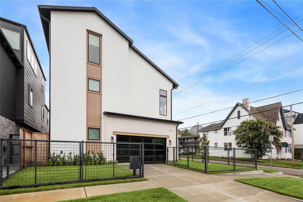2012 Welch Street, Houston, TX 77019