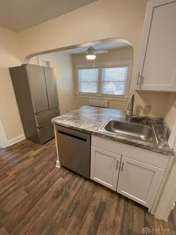4121 S Dixie Drive, Moraine, OH 45439
