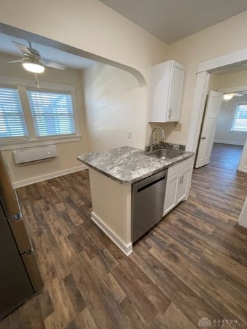 4121 S Dixie Drive, Moraine, OH 45439