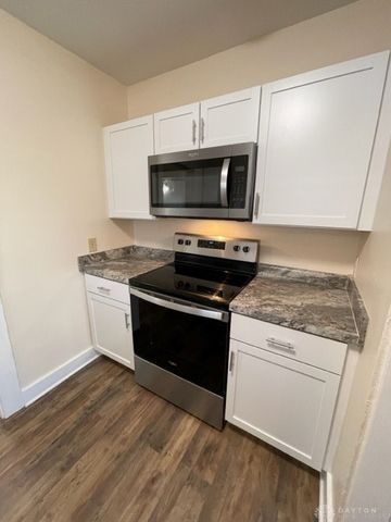 4121 S Dixie Drive, Moraine, OH 45439