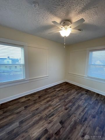 4121 S Dixie Drive, Moraine, OH 45439