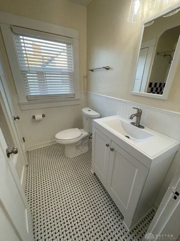 4121 S Dixie Drive, Moraine, OH 45439